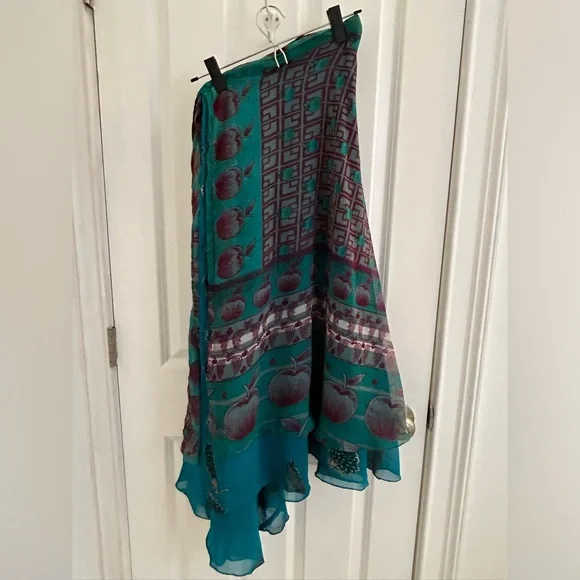 Crepe sari wrap skirt, never worn - Picture 3 of 5